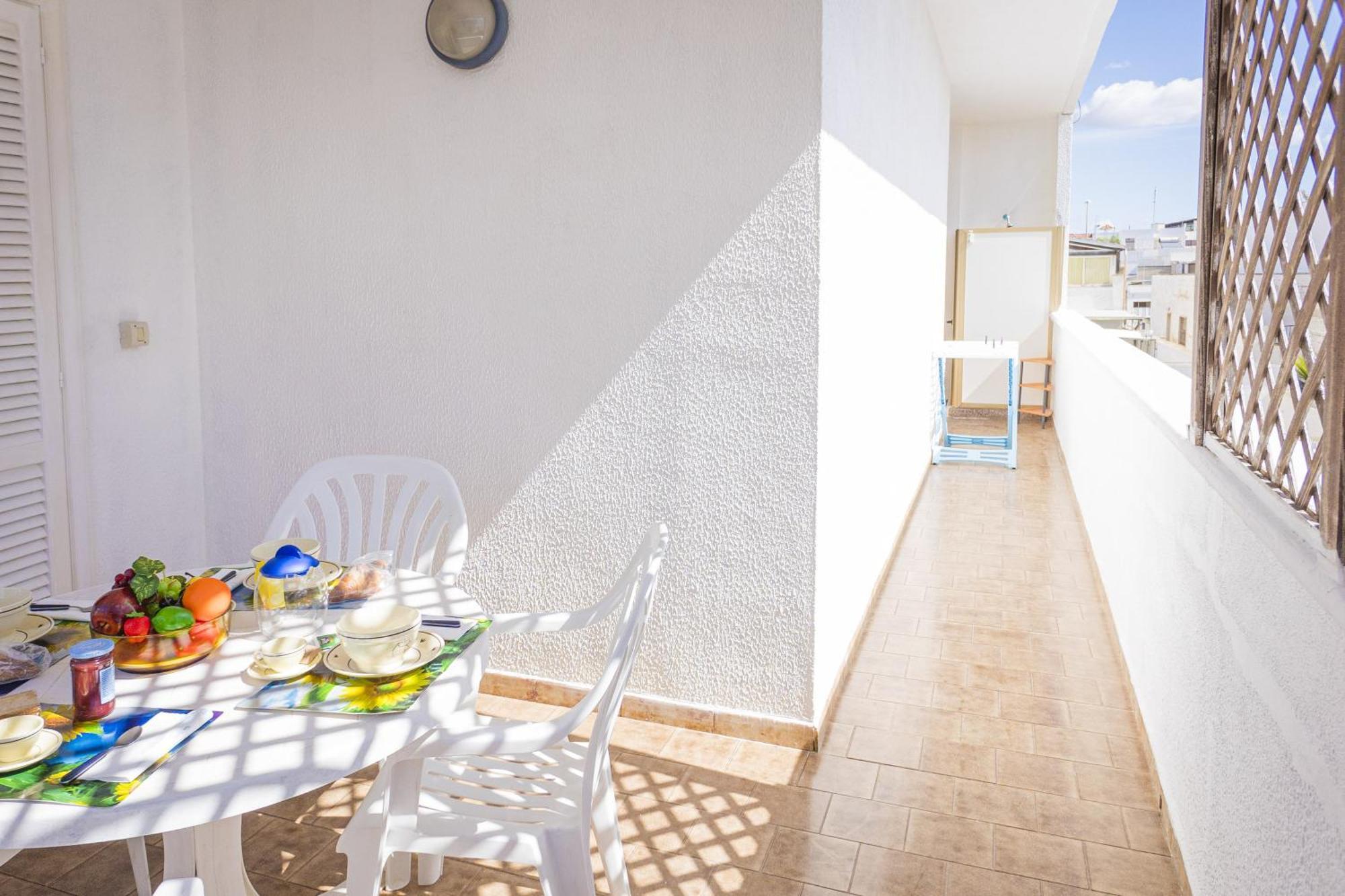 Torre Lapillo Apartment Sea View - Happy Rentals ปอร์โตเชซาเรโอ ภายนอก รูปภาพ
